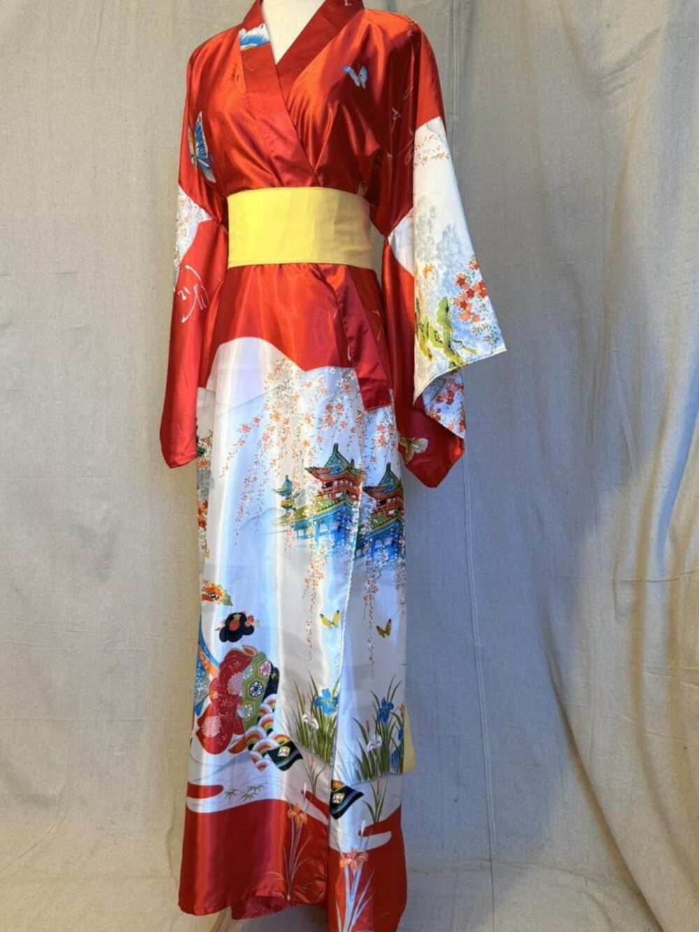 STUNNING TRADITIONAL AUTHENTIC JAPANESE KIMONO..OS